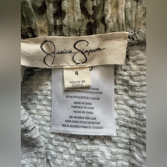 🌿 Jessica Simpson Girls 2-Piece Outfit | Size 4 | Long Sleeve Top + Ruffle Skirt - Picture 4 of 5